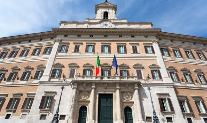 Rigenerazione urbana e ristrutturazione edilizia. Habitat in audizione.